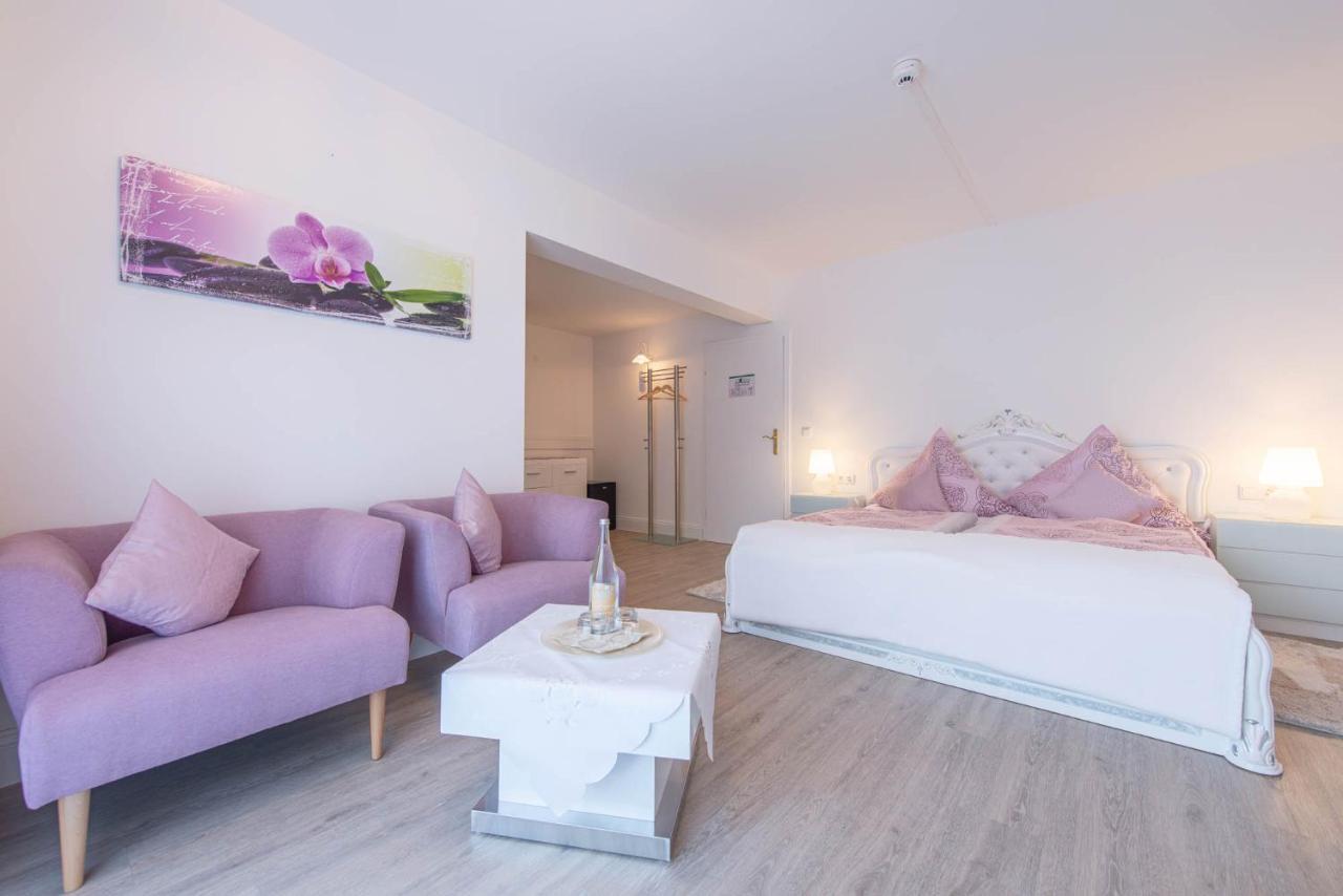 Hotel Garni Lichtquelle Bad Fussing Bagian luar foto