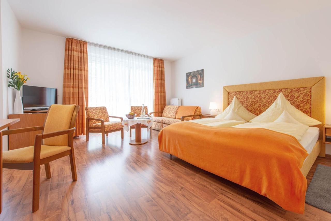 Hotel Garni Lichtquelle Bad Fussing Bagian luar foto
