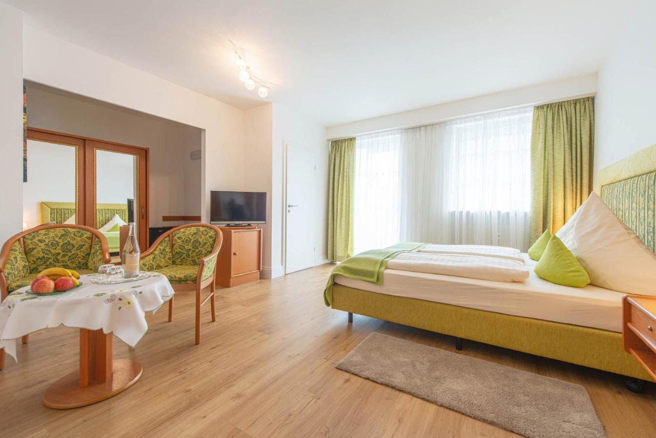Hotel Garni Lichtquelle Bad Fussing Bagian luar foto